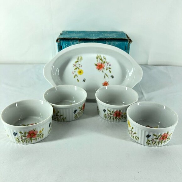 Country Flowers by Andrea Casserole Dish With 4 Serving Dishes - Picture 7 of 8